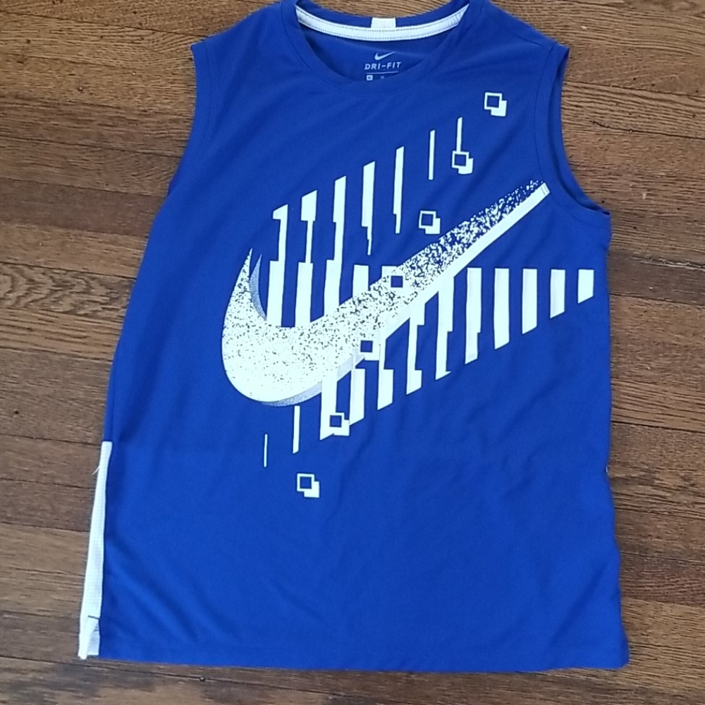 Nike youth sleeveless basketball shirt Size XL
